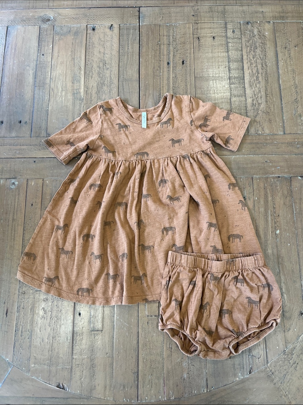 Rylee + cru brown horse dress and bloomers 2-3 years play condition